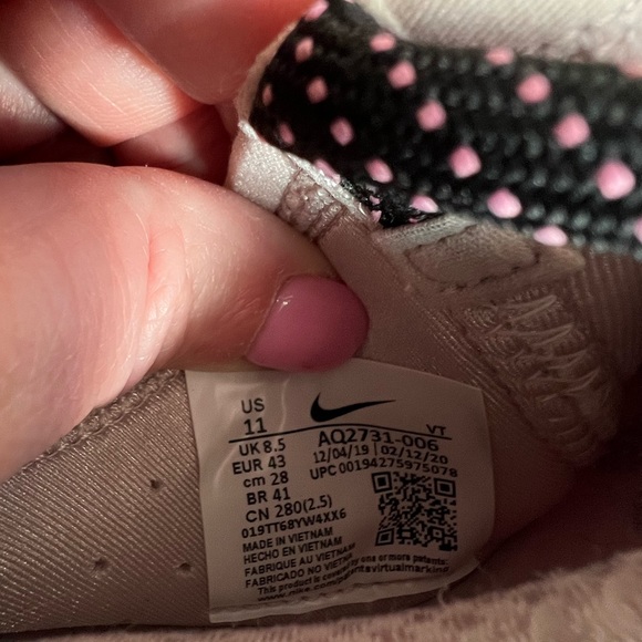 Nike Women’s “joyride” Run Flyknit running shoes. Size 11. - Picture 7 of 7